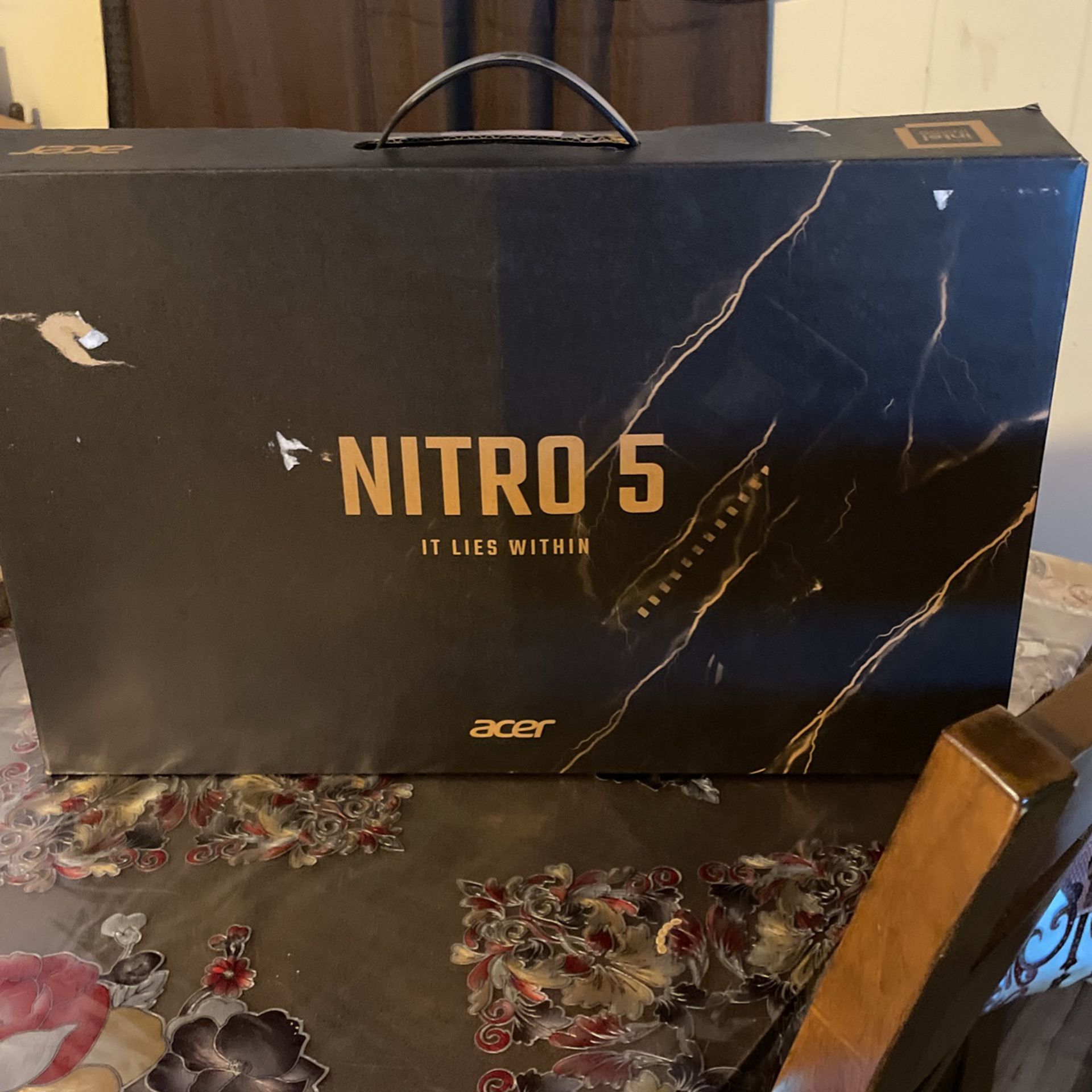 Nitro 5 Gaming Computer AN515-58-57Y8