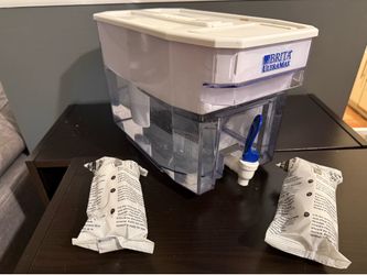 Brita UltraMax Water Filter Dispenser with 2 New Filters