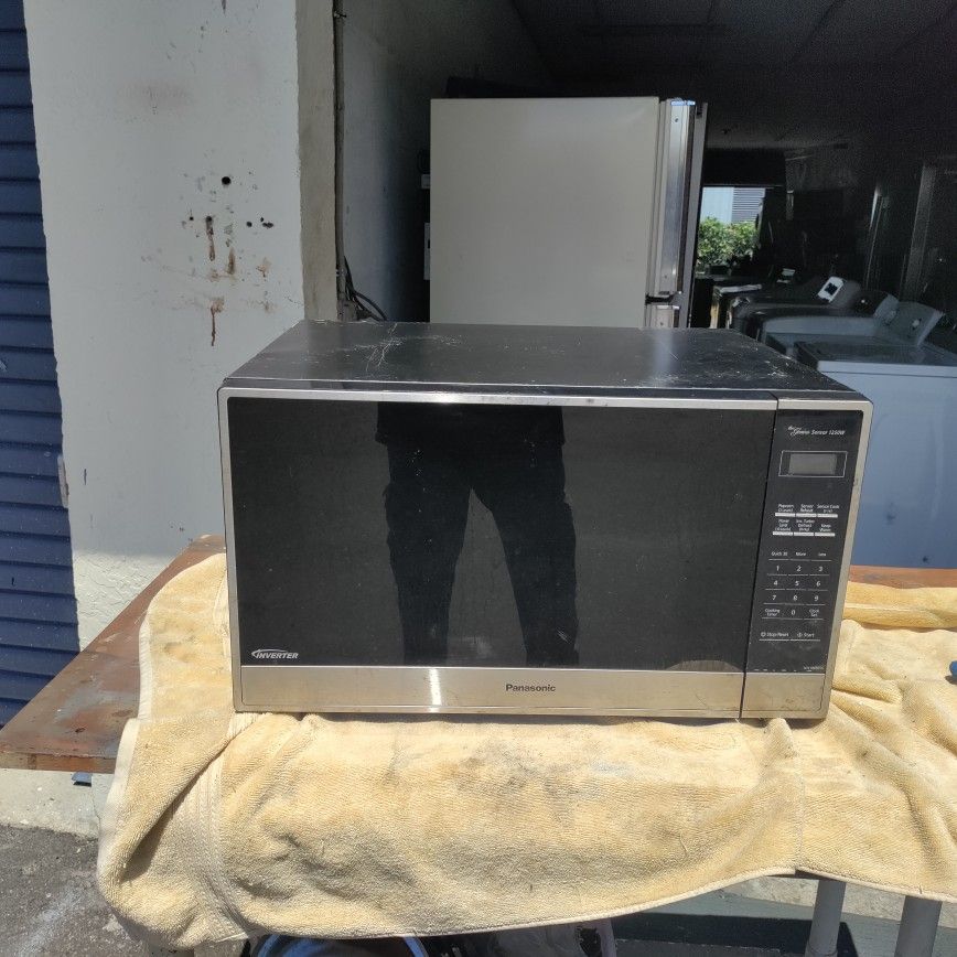 Panasonic inverter 1250 watt commercial microwave works perfect with warranty