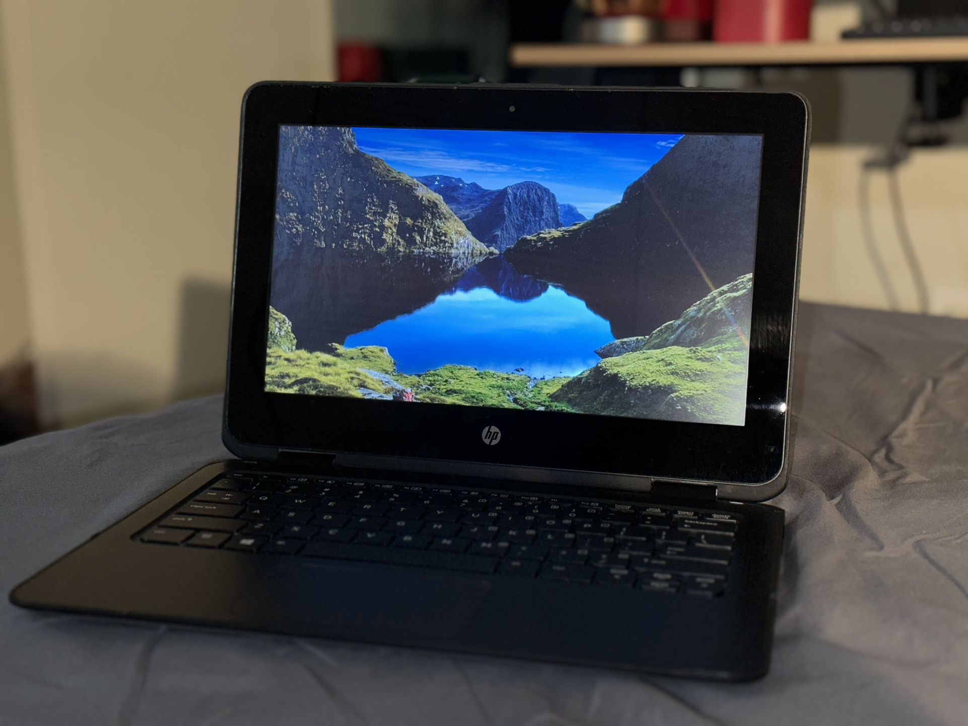 HP ProBook x360 11 G1 11.6" TouchScreen Notebook PC - INTEL PENTIUM N4200 1.1GHz 4GB 128GB SSD Windows 10 Professional