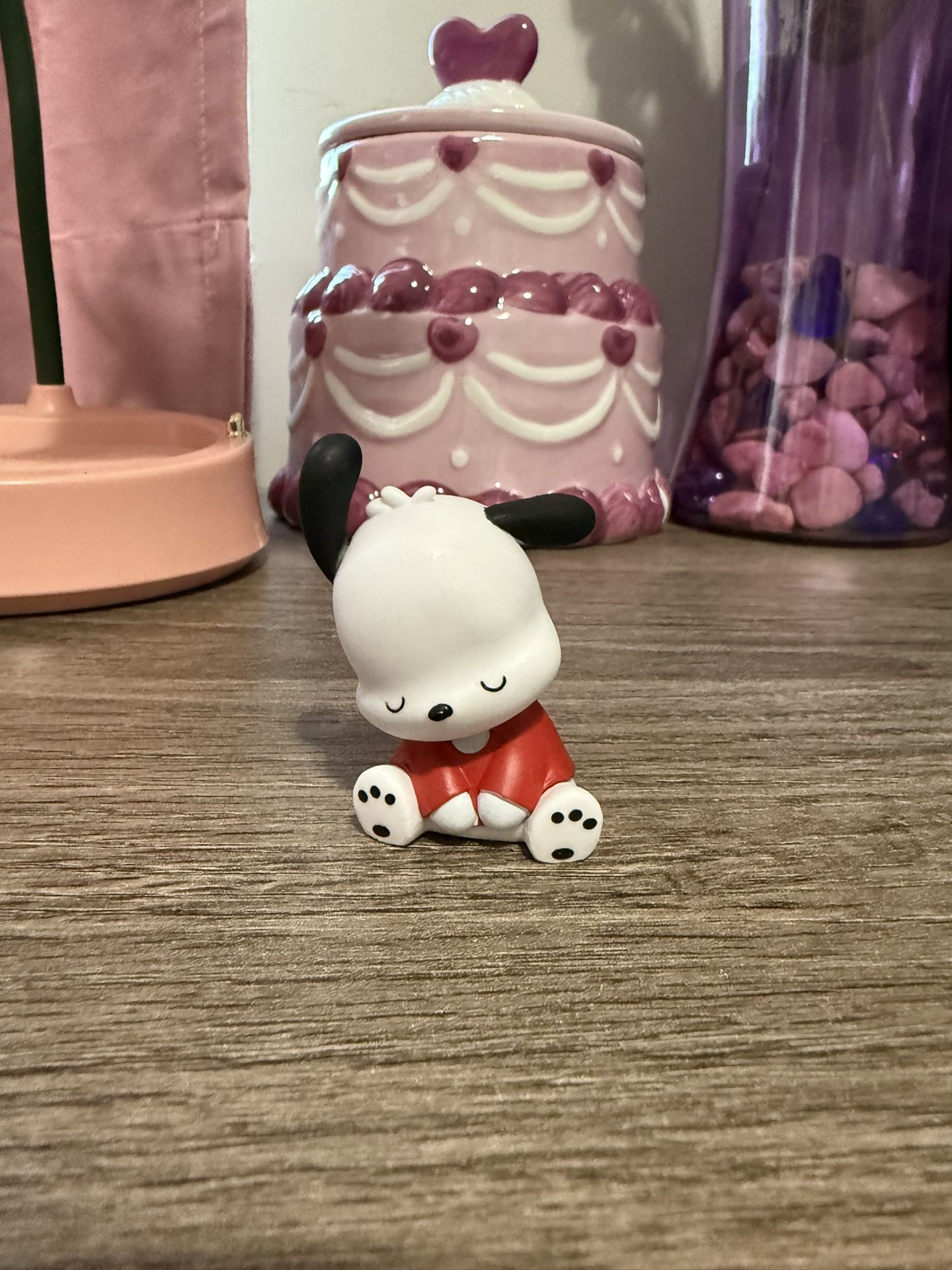Sanrio Sleeping Pochacco Figure