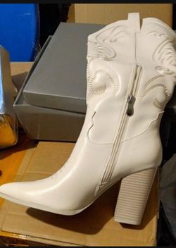 Mid calf western boots Size 9