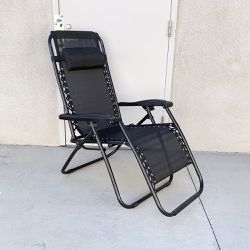 $35 (New) Folding Zero Gravity Outdoor Recliner Patio Lounge Chair Adjustable Headrest Textilene Mesh - Black 