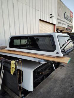2025 Tacoma 6' Bed Camper Shell