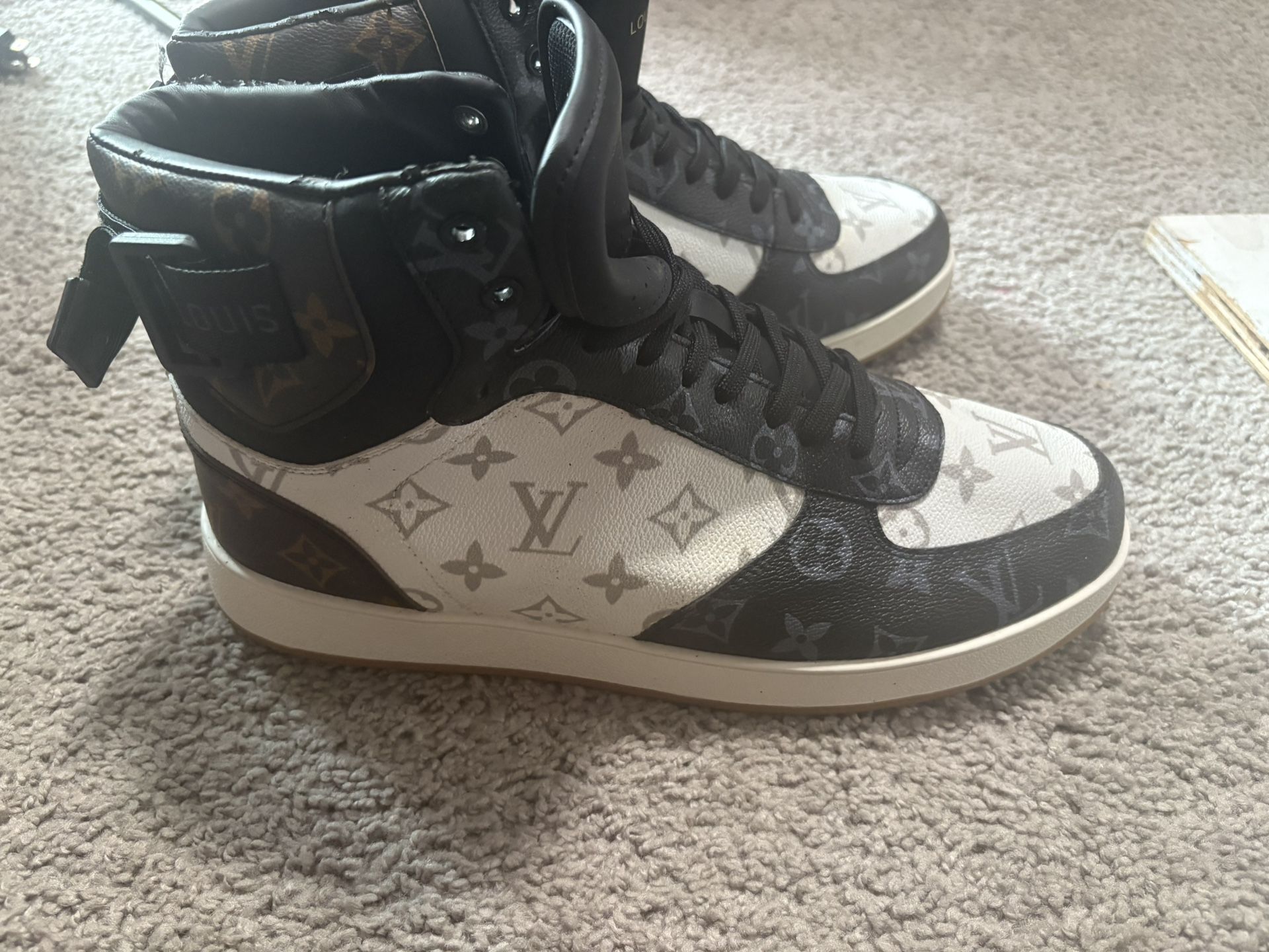 Man’s Size 12