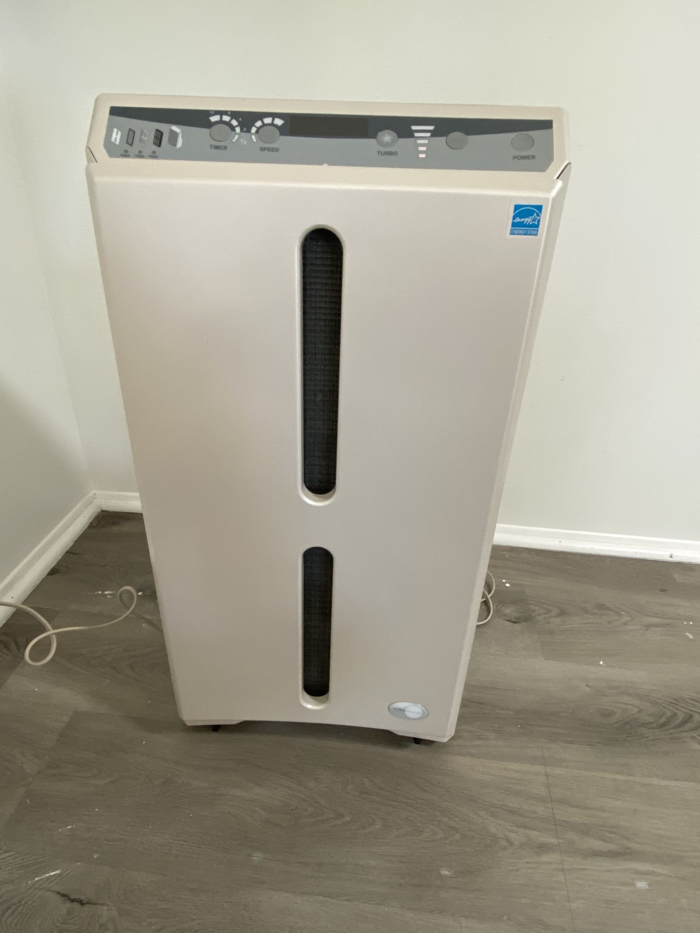 Atmosphere Air Purifier 10-1076 Amway, HEPA w Remote