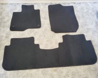 Brand New Genuine Authentic OEM 2023-2024 Honda CRV Black Carpet Floor Mat Set