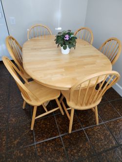 Table 6 chairs
