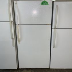 White Kenmore Standard Refrigerator 