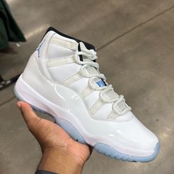 Pre loved Air Jordan 11 legend blue sz9
