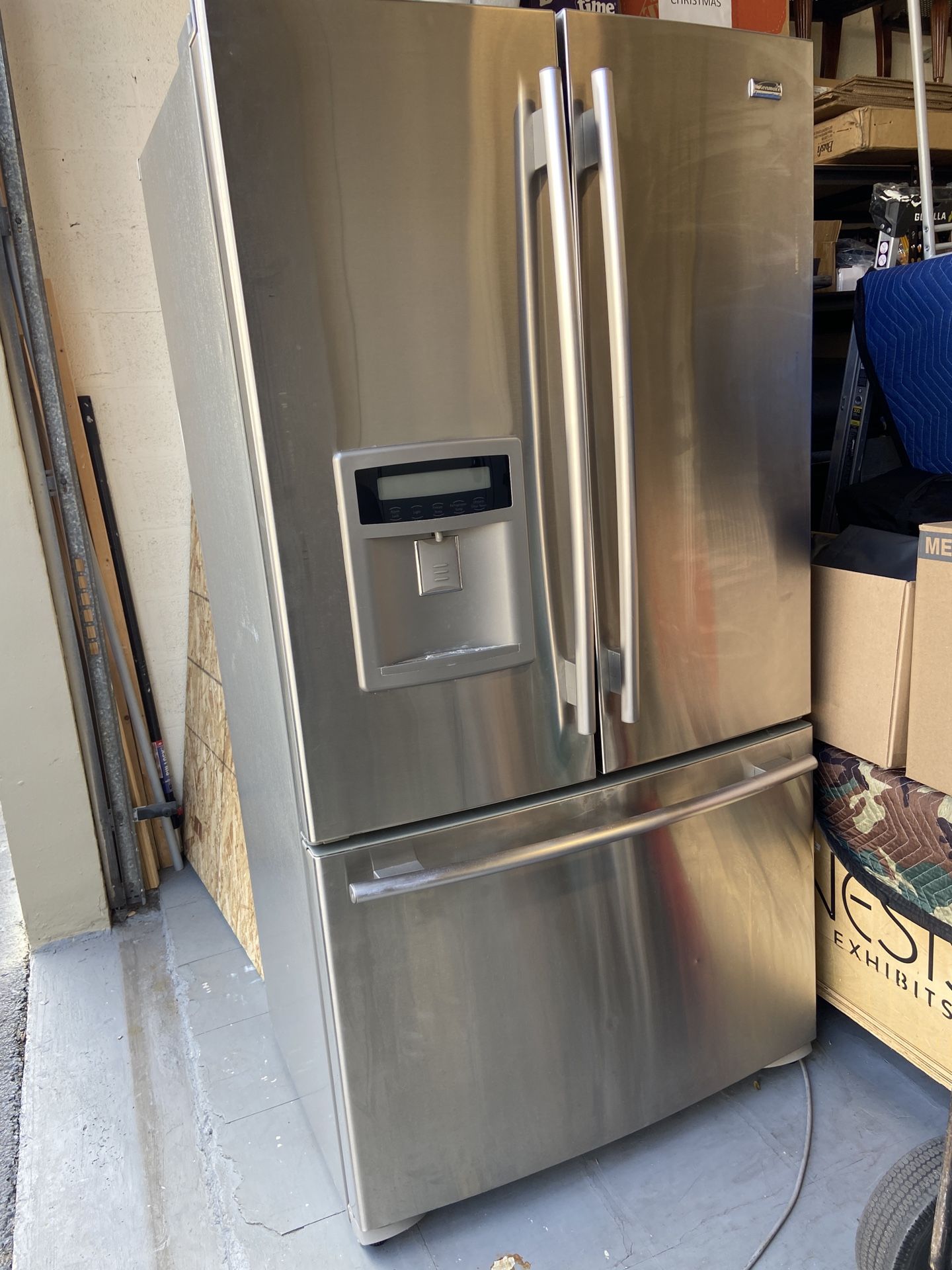 Refrigerator Ken more