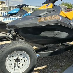 2019 2 Sea-Doo Spark Jet Skis Very Fast 