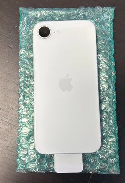 iPhone 16e