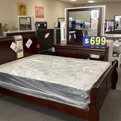 4 Pc Queen size Bedroom Set