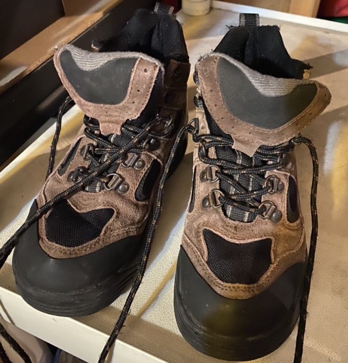 Boys Size 2 Boots. Hiking Boots