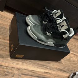 Jordan 4 