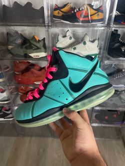 Sz 10.5 South Beach Lebron 8s