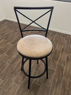 Bar Stool x3 (price per Or $100 for 3)