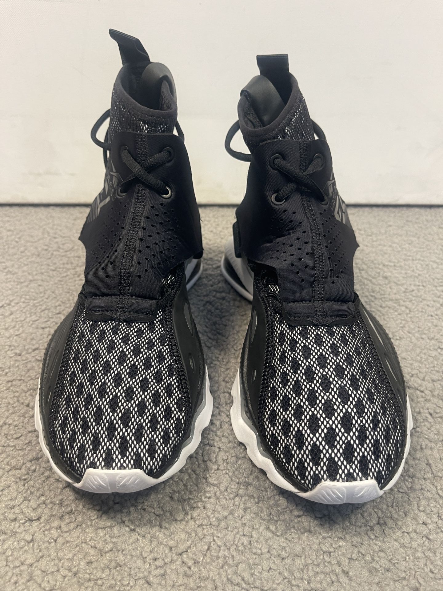 Reebok DMX Elusion 001 Ft Hi Men’s 6.5 / Women’s 8 – New