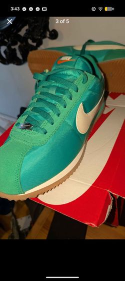 Nike Cortez size 9 in women's 7 and 1/2 in men's