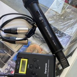 Saramonic UwMic15A Camera-Mount Wireless Cardioid Handheld Microphone System (555 to 579 MHz)