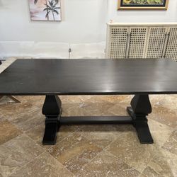 Ethan Allen Table & 8 Chairs 