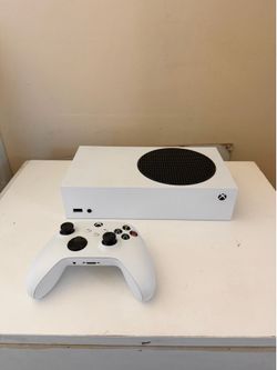 Xbox Series S Console + Controller – Wired Internet Only