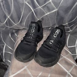Boys Adidas Shoe Sz 13