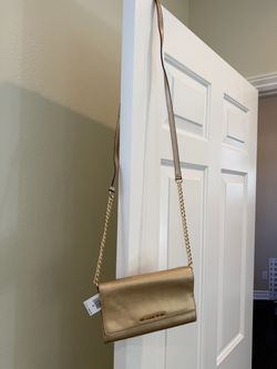 Brand new Michael Kors bag gold- PICK UP IN SCV NOT LA!