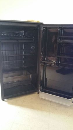 Mini fridge with freezer hardly used