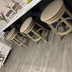 Beautiful Bar Stools in Excellent Condition - $75 Per stool OBO - I Have 3