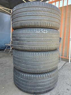285 40 23 Pirelli Tires
