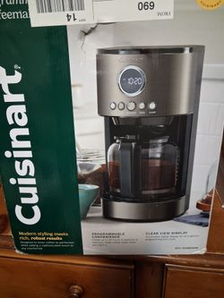 Cuisinart coffee maker black.