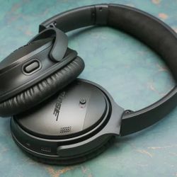 Bose QuietComfort QC35 II 2 Headphones Bluetooth Noise Cancelling Black