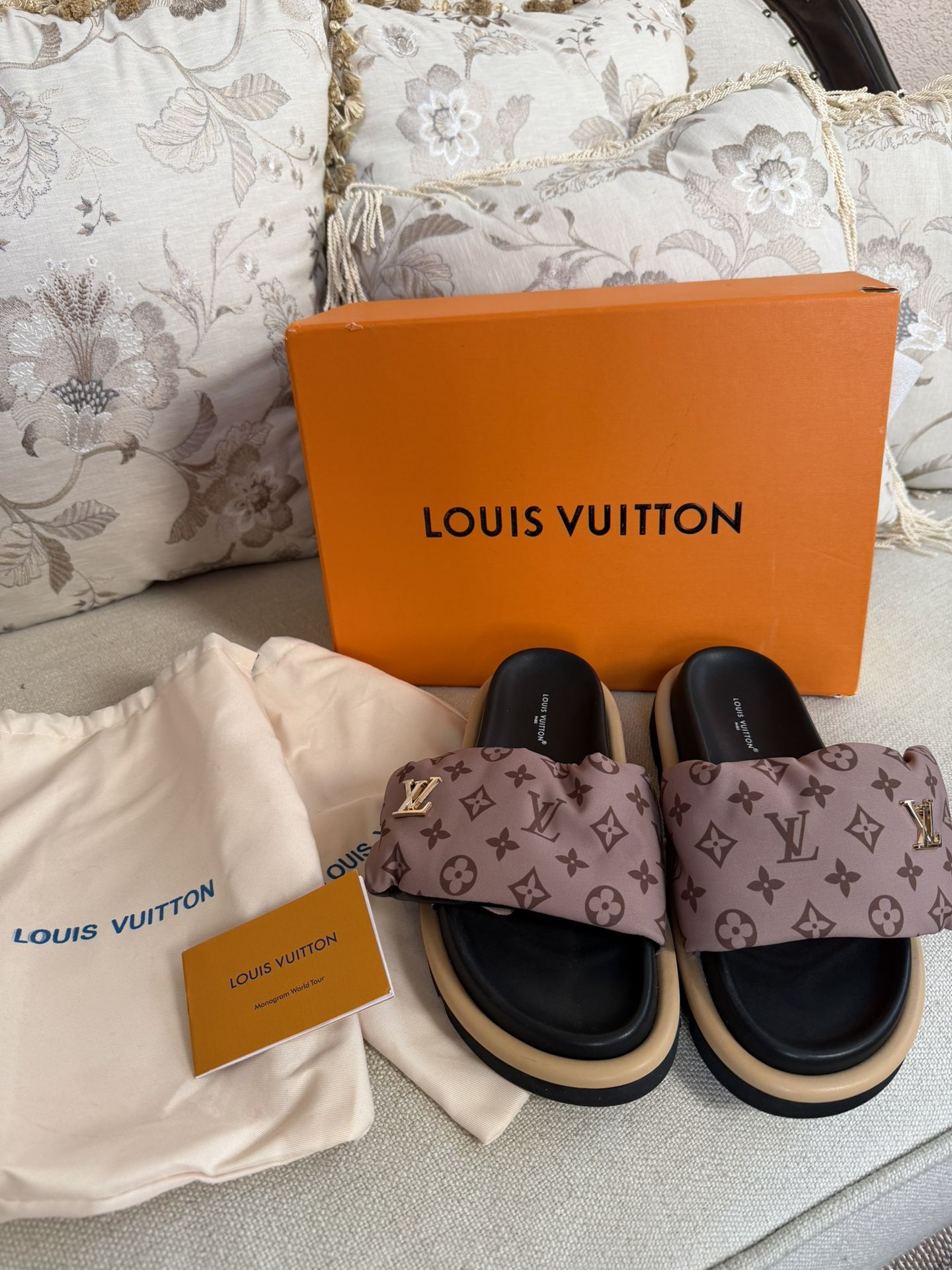 Authentic Sandals Louis Vuitton