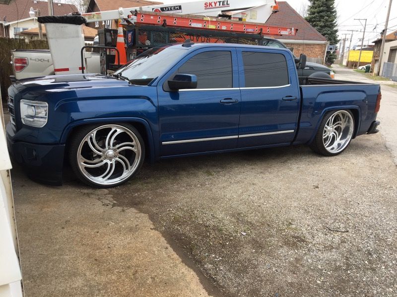 2015 GMC Sierra lowered on billets