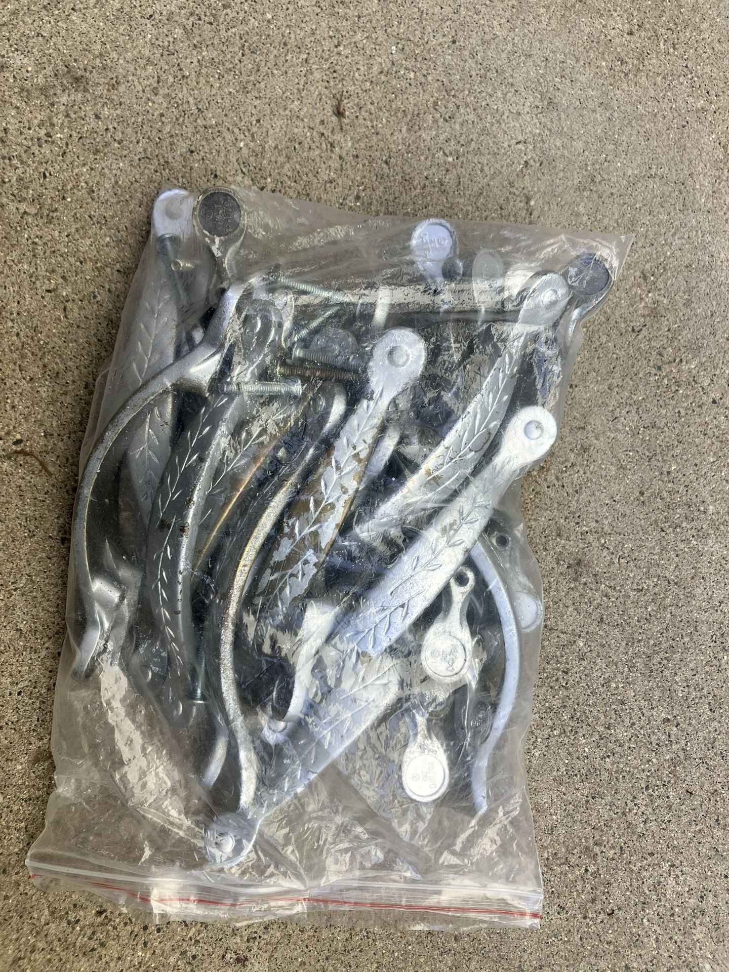 Amerock Leaf Design Weathered Brass Cabinet Drawer Pull Handles C-1580-1