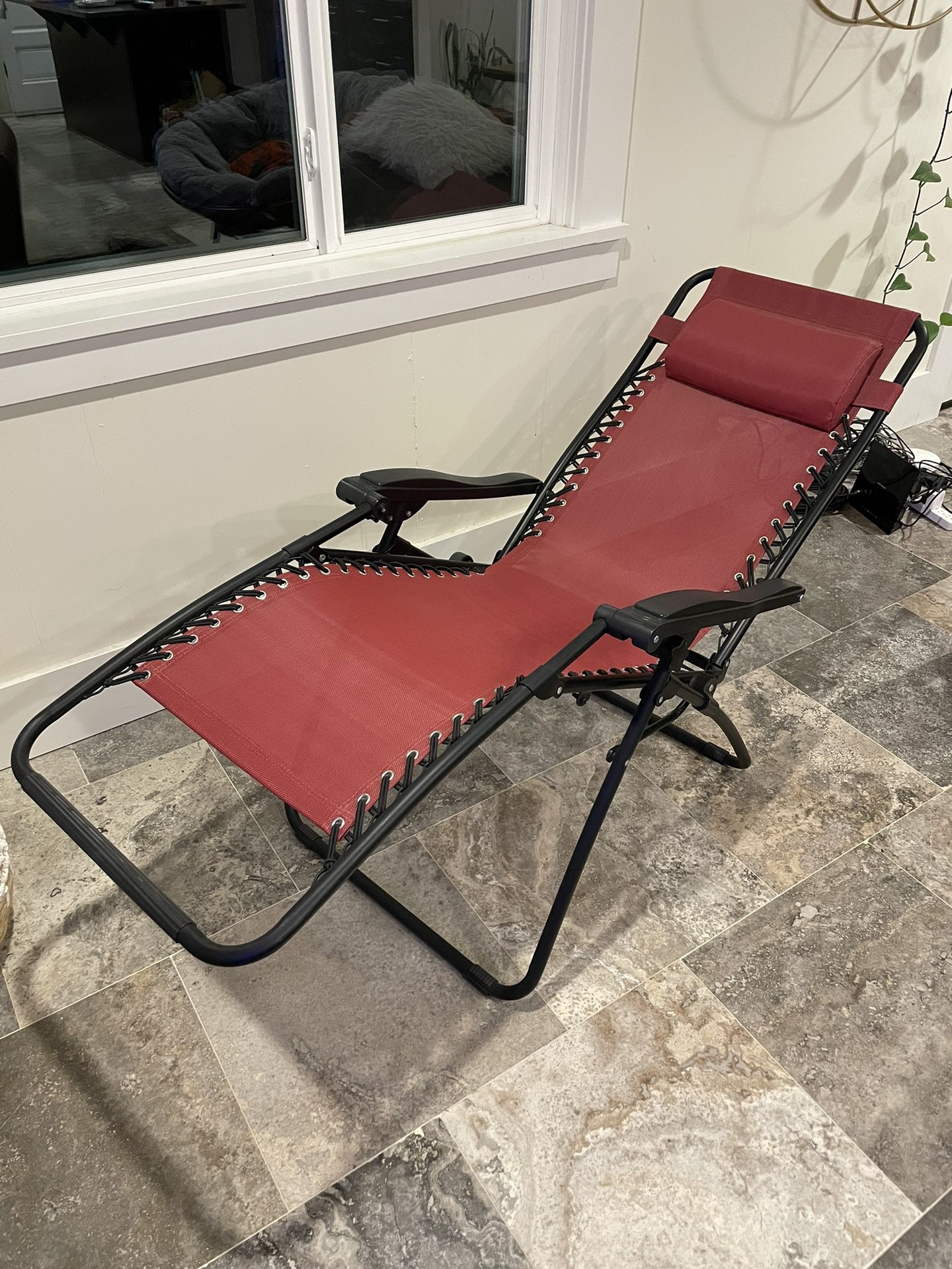 Foldable Outdoor Reclining Chaise Lounge Chair