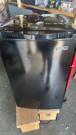 Magic chef refrigerator