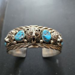 Navajo Sterling Silver Turquise Bearhead Cuff