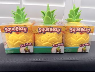 Jumbo pineapplt squishy