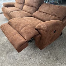 Power reclining sectional couch