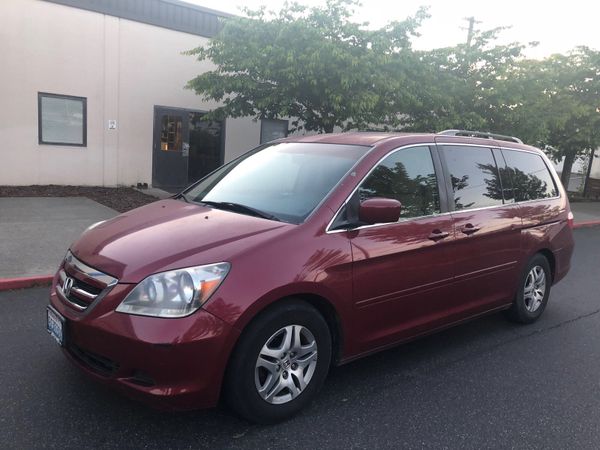 2005 Honda Odyssey Maroon Suv for Sale in Tacoma, WA - OfferUp