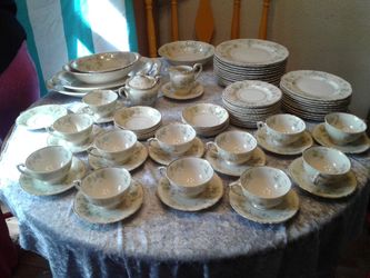 Federal Shape Syracuse 77 pc. China set