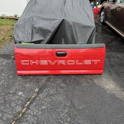 Chevrolet 99-07 Silverado 1500 Fleetside Victory Red Tailgate Chevy GMC SIERRA