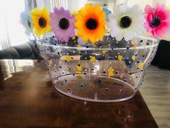 Large acrylic bucket with bees and flowers