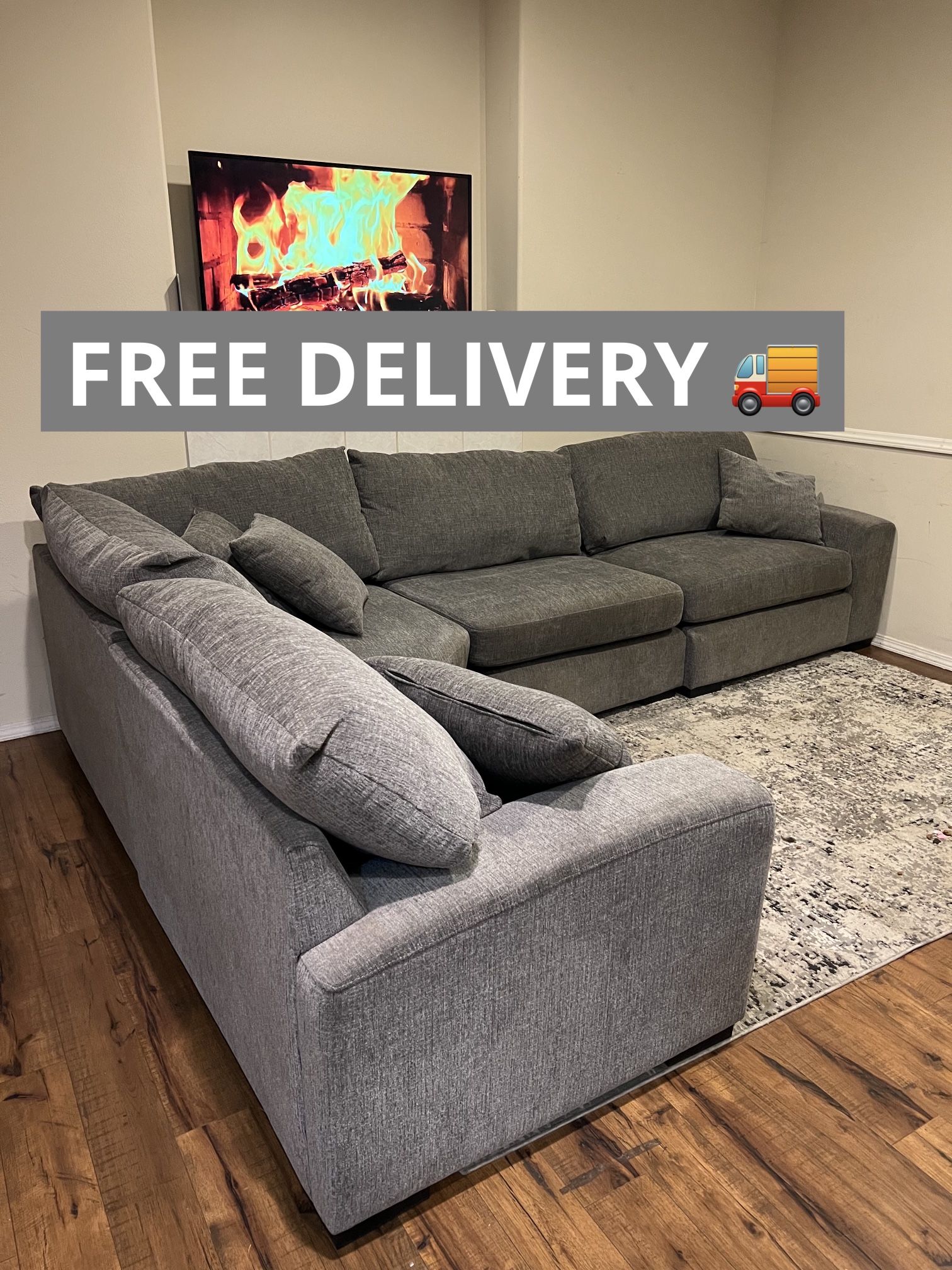Like New Sectional Couch FREE DELIVERY for Sale in Portland, OR OfferUp