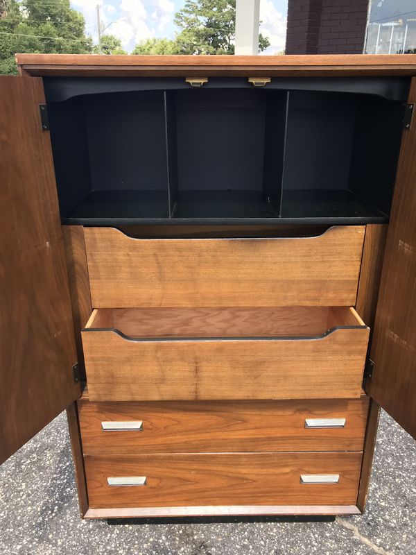 Dresser/Chester drawer for Sale in Fayetteville, NC OfferUp