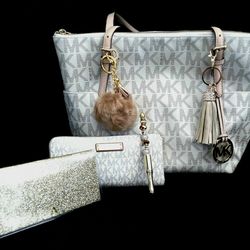 Michael Kors Handbag & Wallet Set