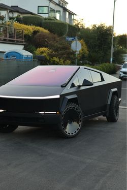Custom car vinyl wrap
